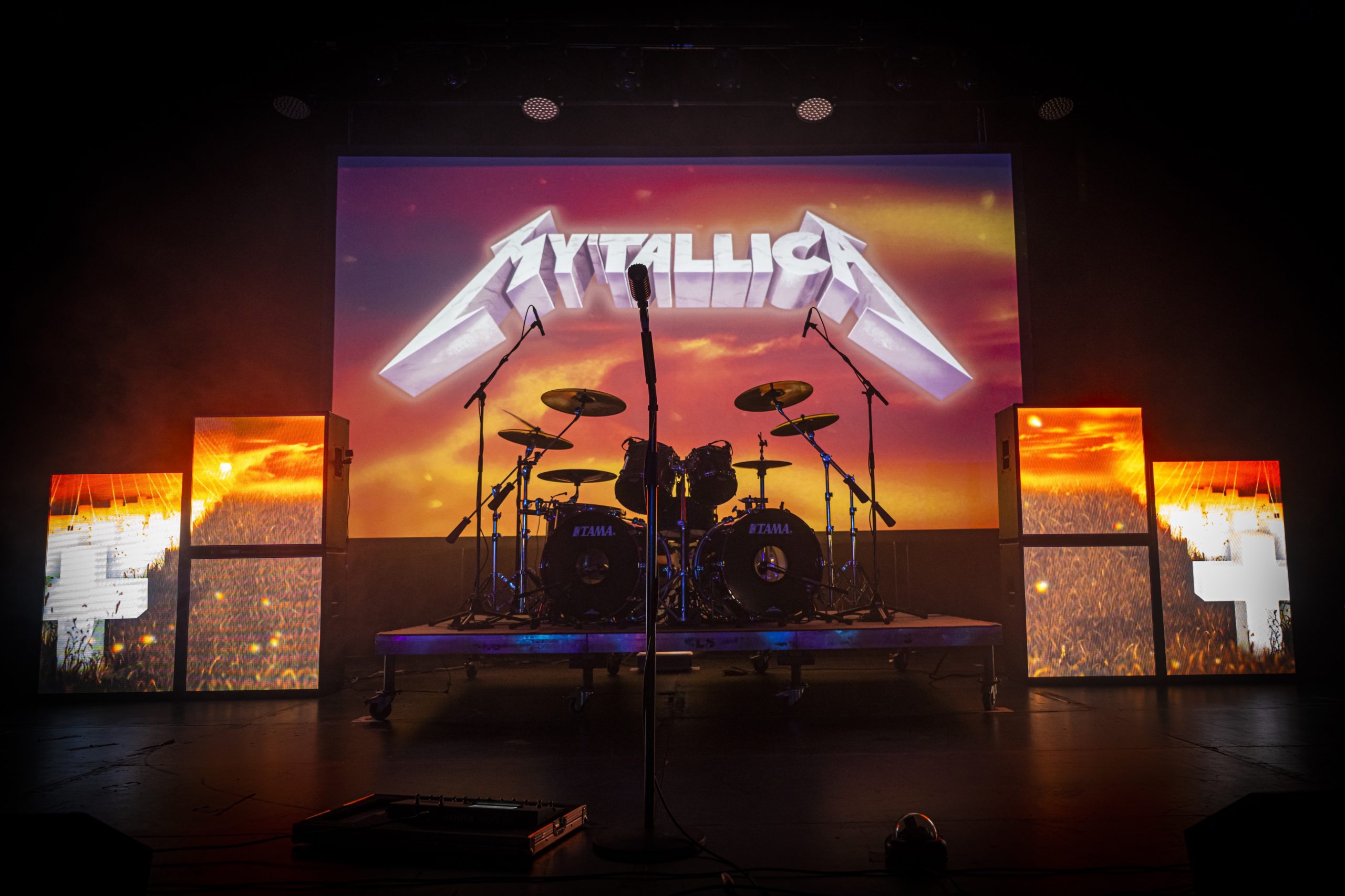 mytallica-tribute-band-stadthalle-soest-2023-markus-hauschild-0020-master-of-puppets-stage