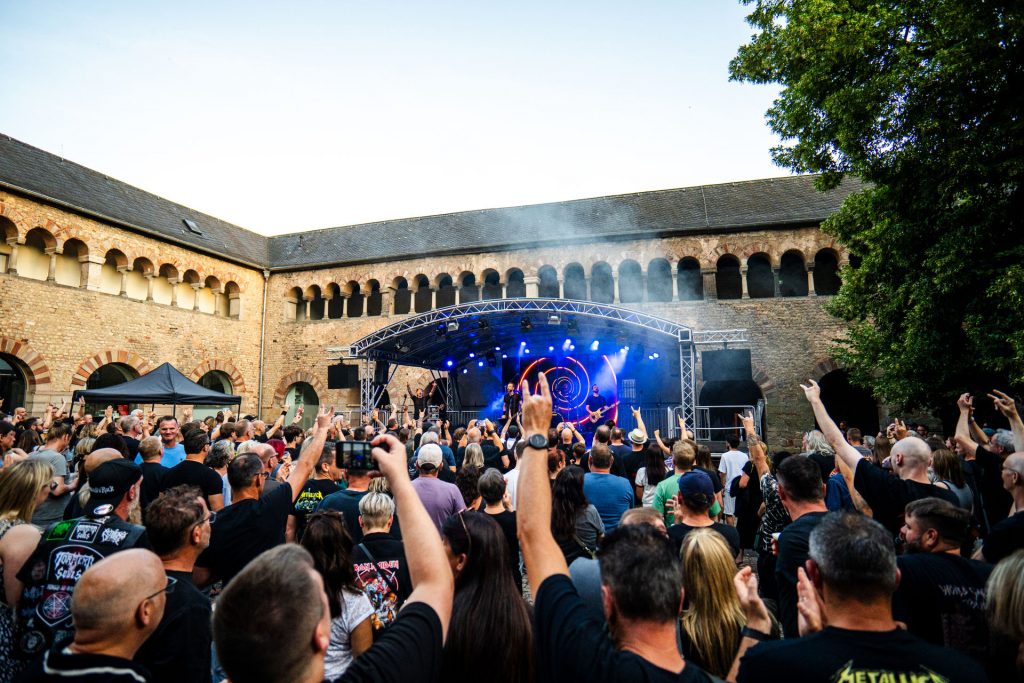 26 - 260703-mytallica-trier-brunnenhof-2026-lukas-ittenbach-96